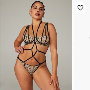 NWOT SavageXFenty VIGILANTE VAMP STRAPPY PLAYSUIT (One Size - XS-XL)